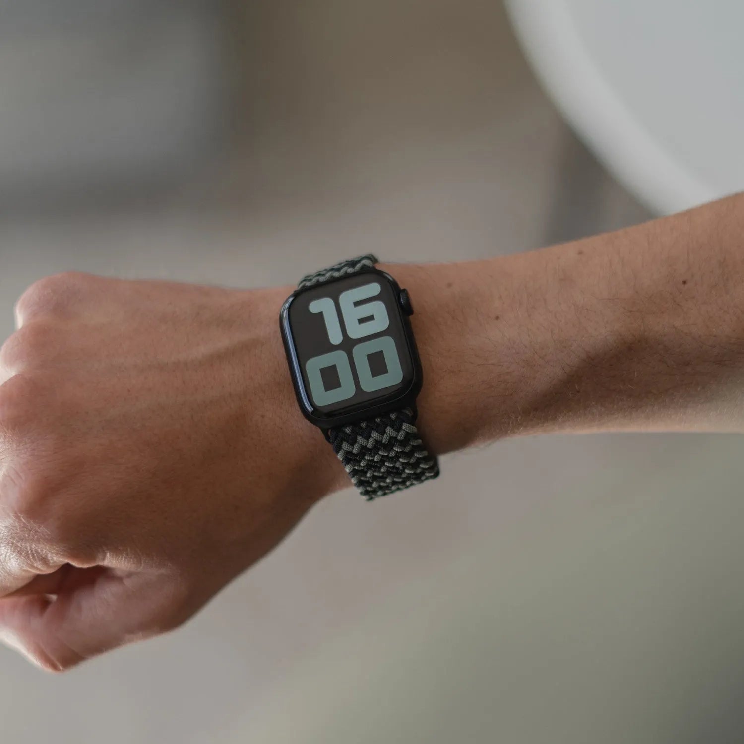 Adjustable Apple Watch Braided Loop#color_black/green