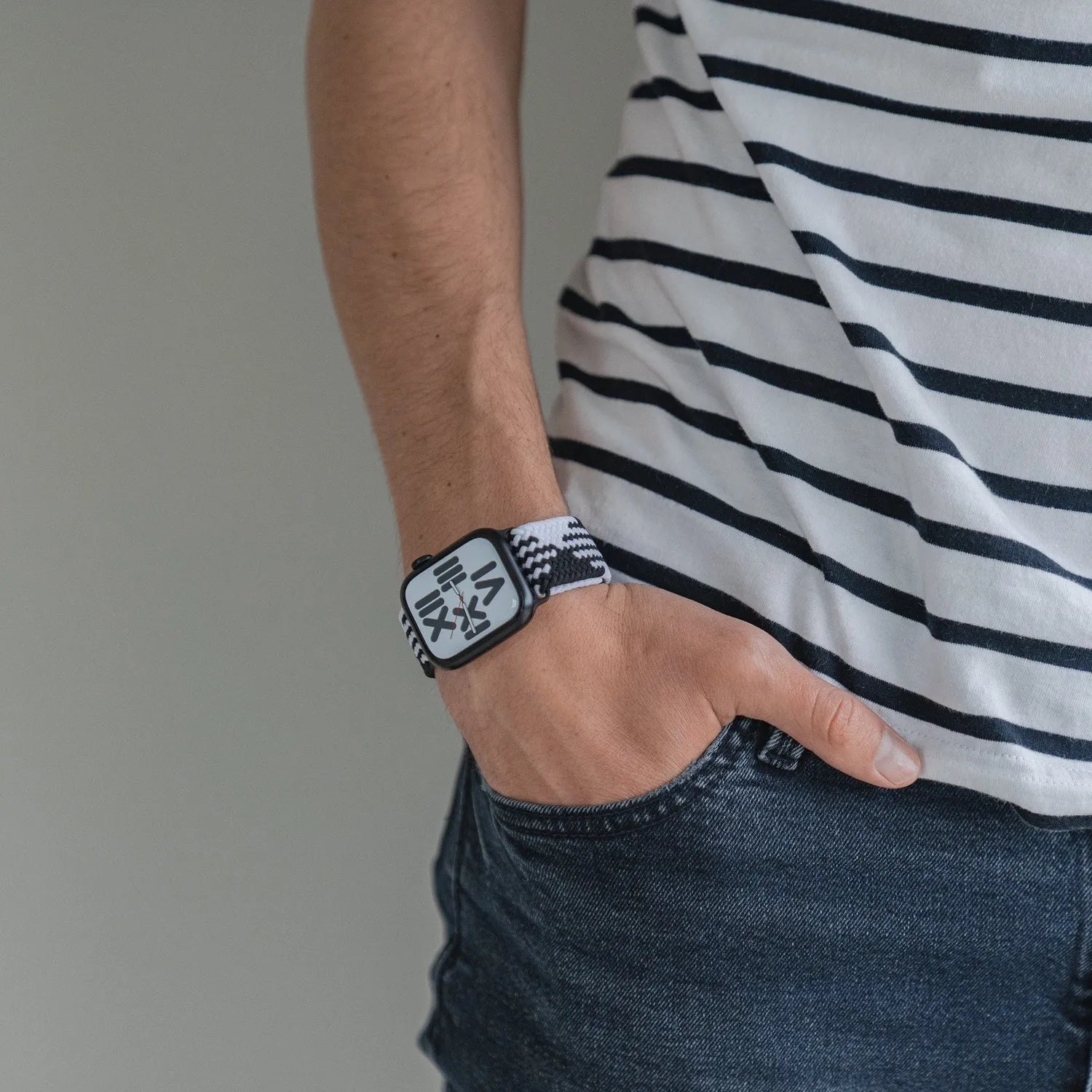 Adjustable Apple Watch Braided Loop#color_black/white