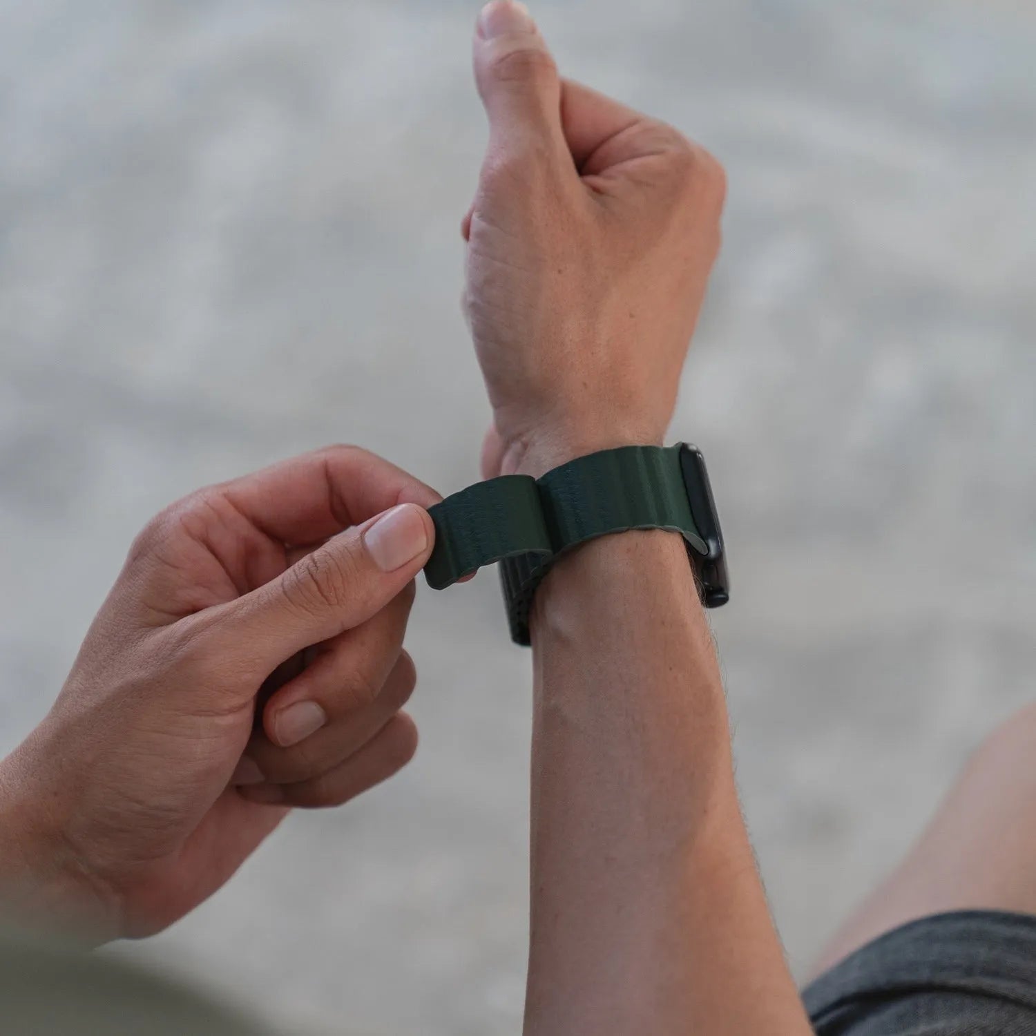 Apple Watch magnetic leather loop#color_forest green