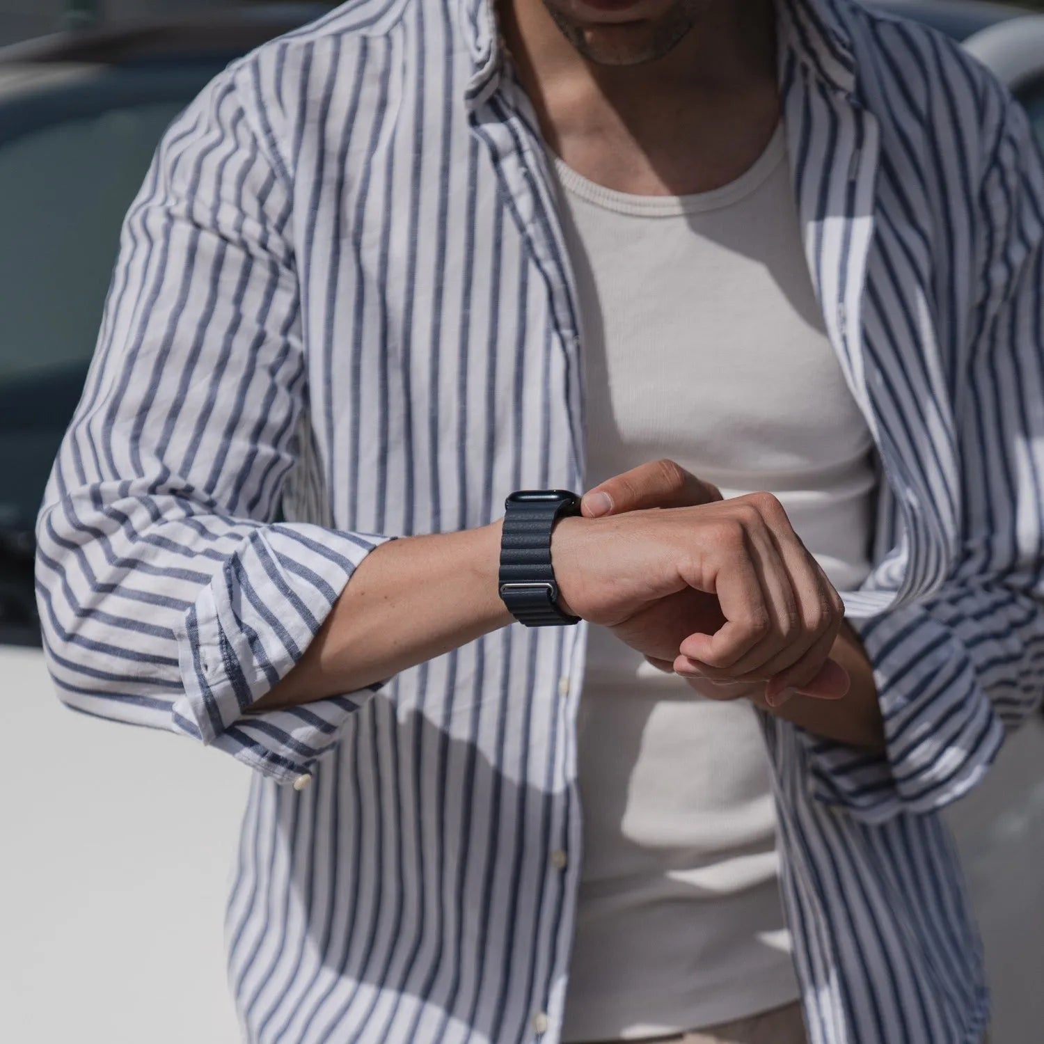 Apple Watch magnetic leather loop#color_midnight blue