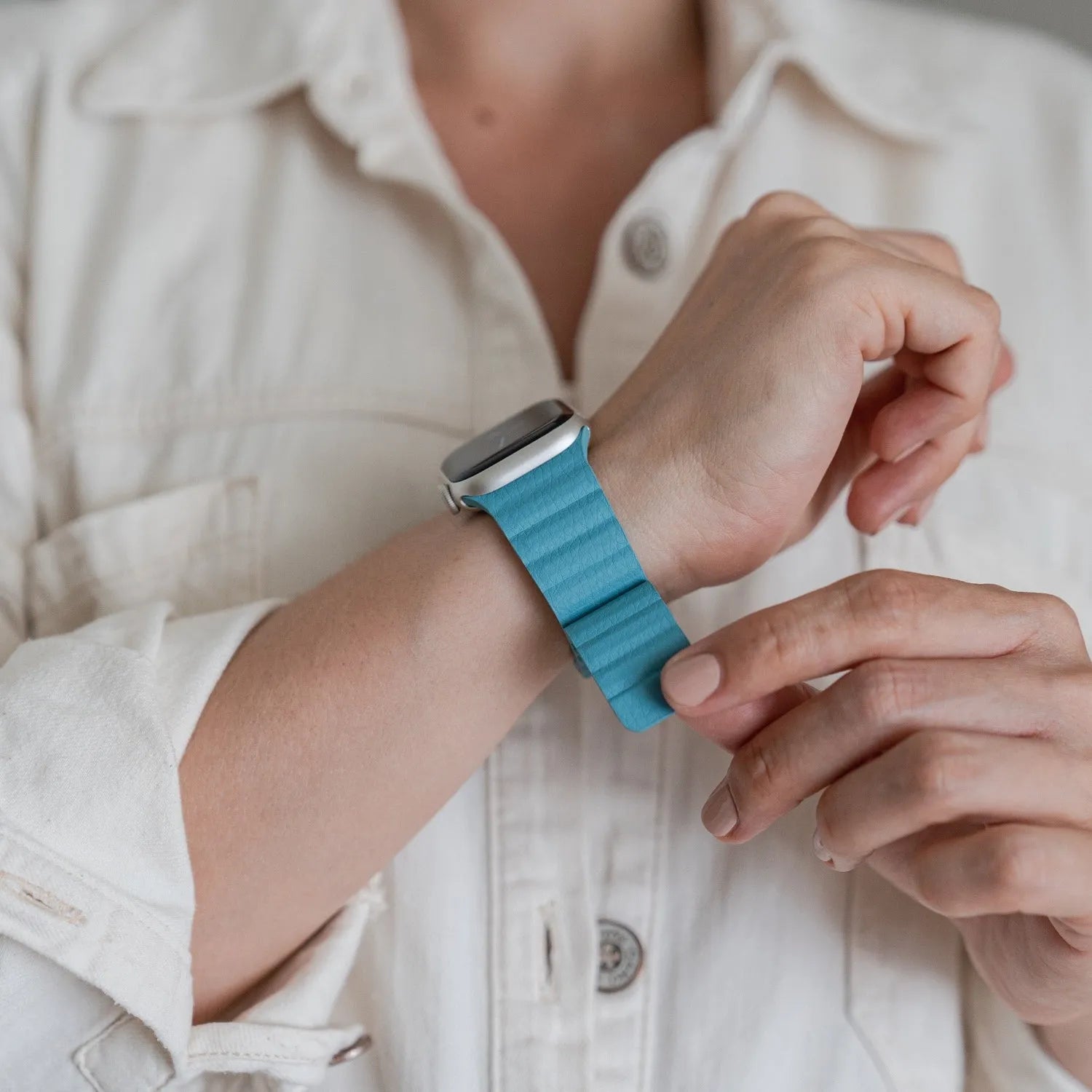 Apple Watch magnetic leather loop#color_lake blue