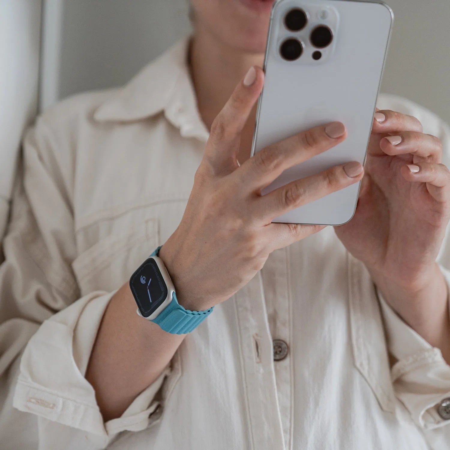 Apple Watch magnetic leather loop#color_lake blue