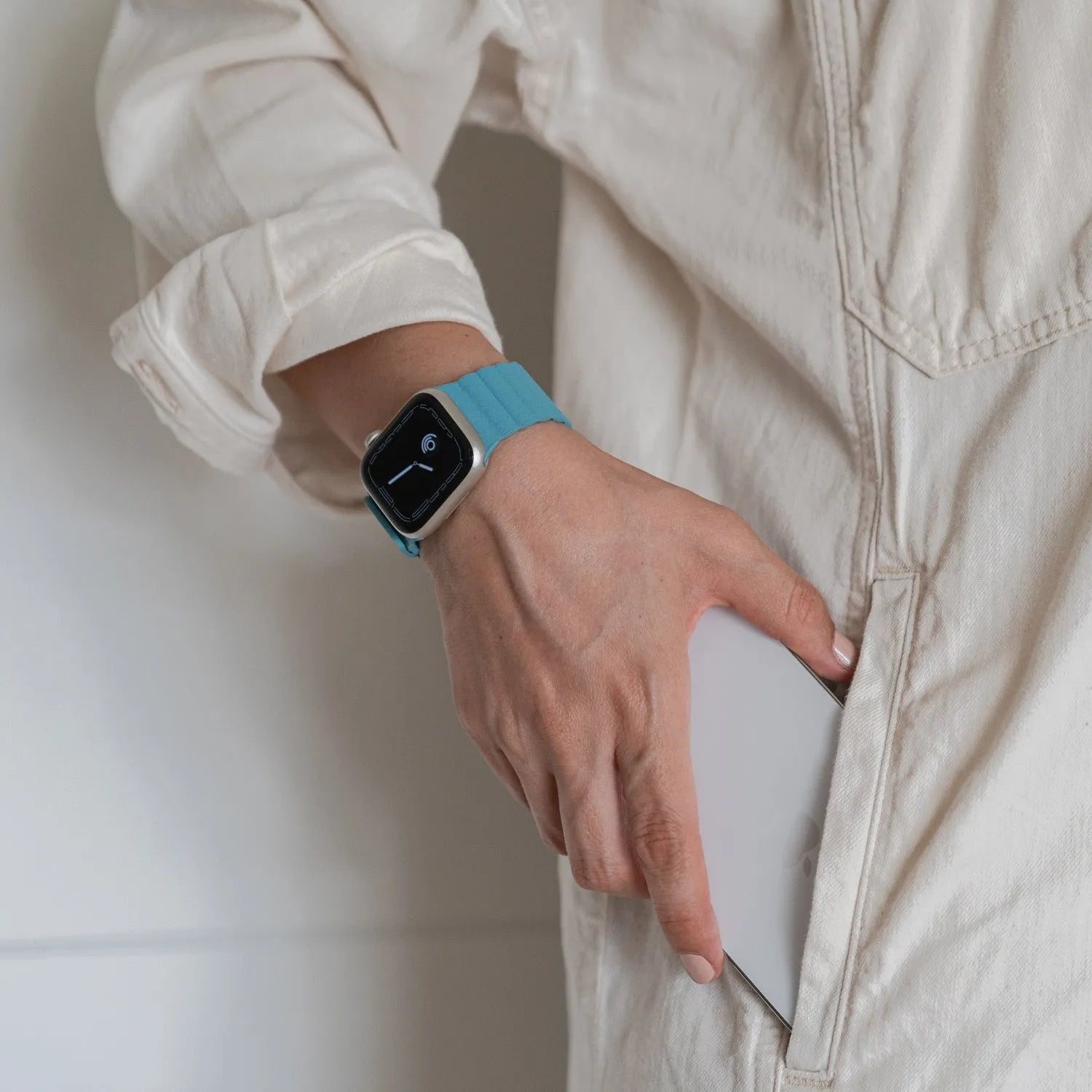 Apple Watch magnetic leather loop#color_lake blue