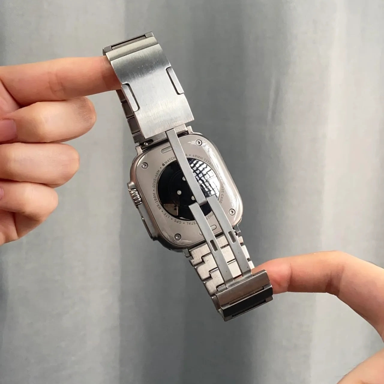 Apple Watch Titanium Band | T04