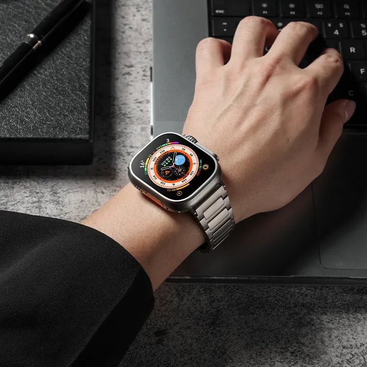 Apple Watch Titanium Band | T05