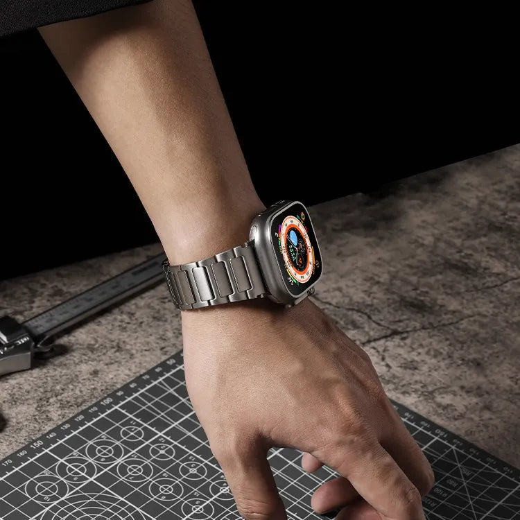 Apple Watch Titanium Band | T05