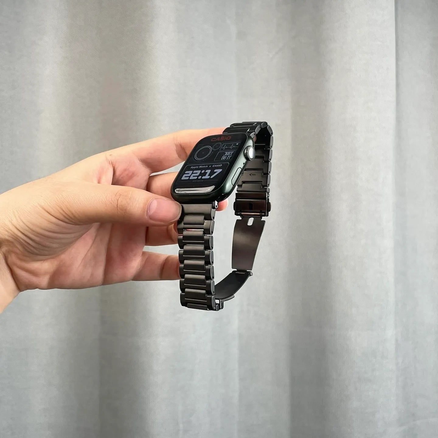 Apple Watch titanium band#color_black