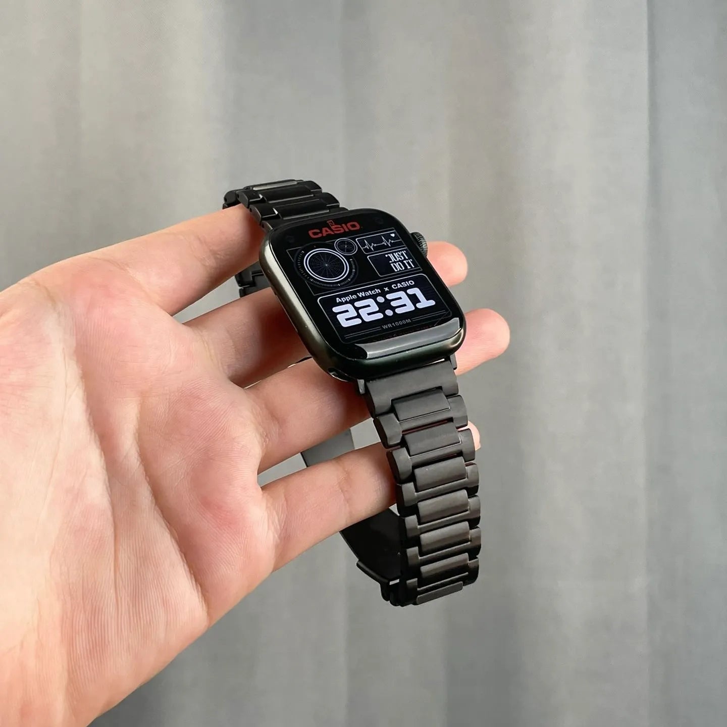 Apple Watch titanium band#color_black