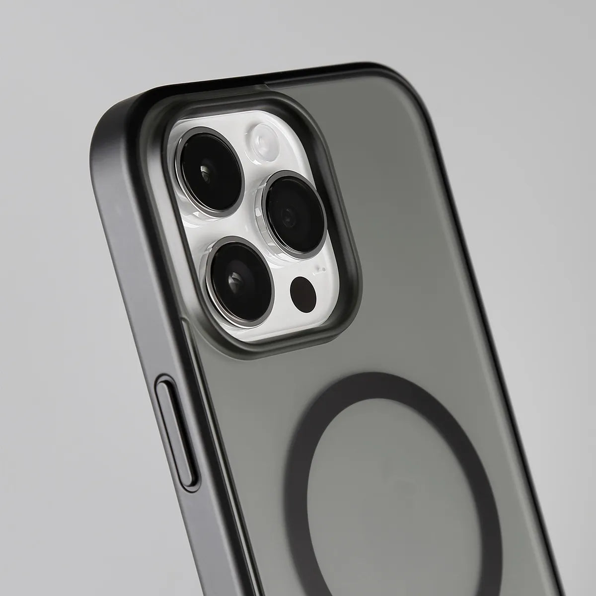 iPhone 13 Pro matte case with MagSafe - black