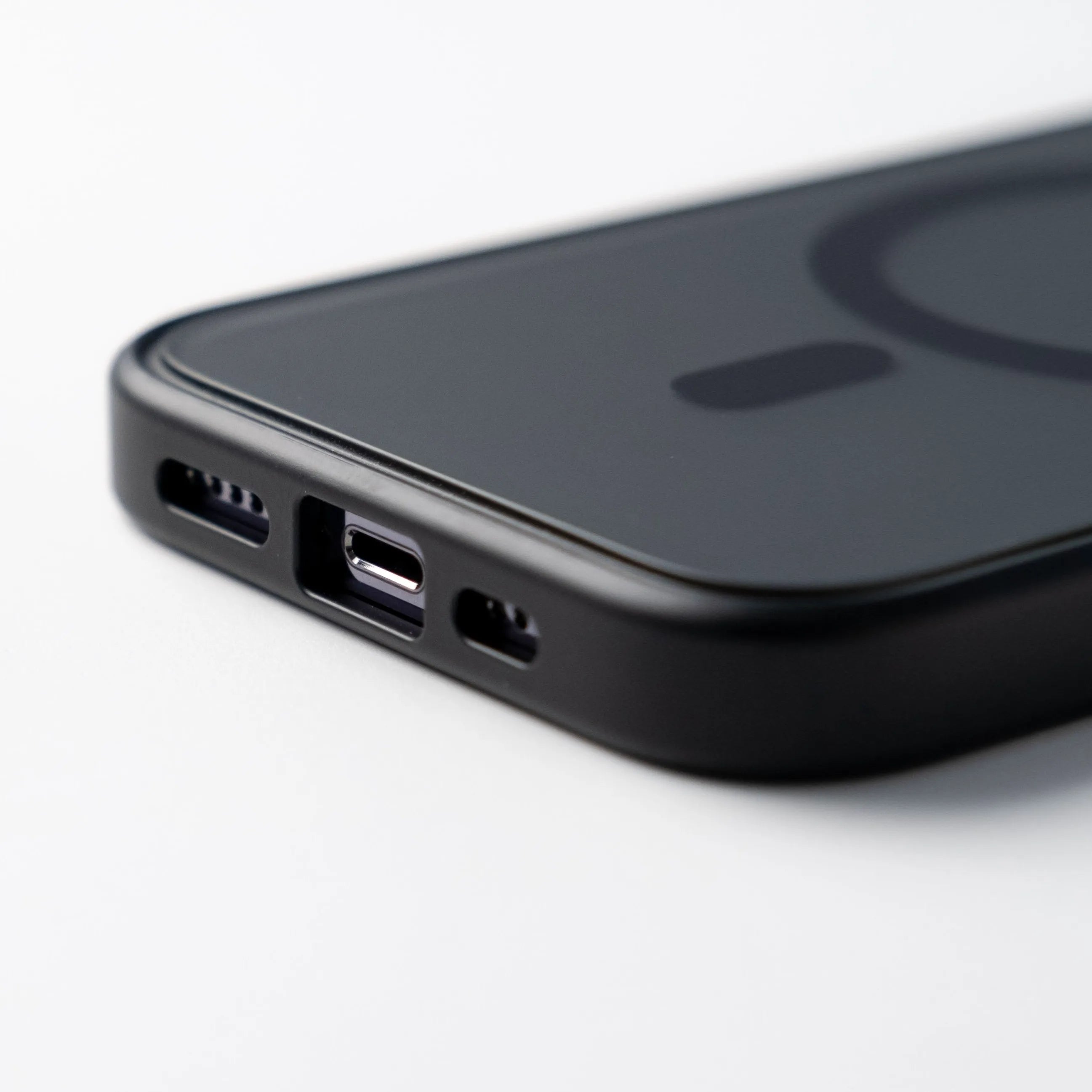 iPhone 15 Pro Max matte case with MagSafe details