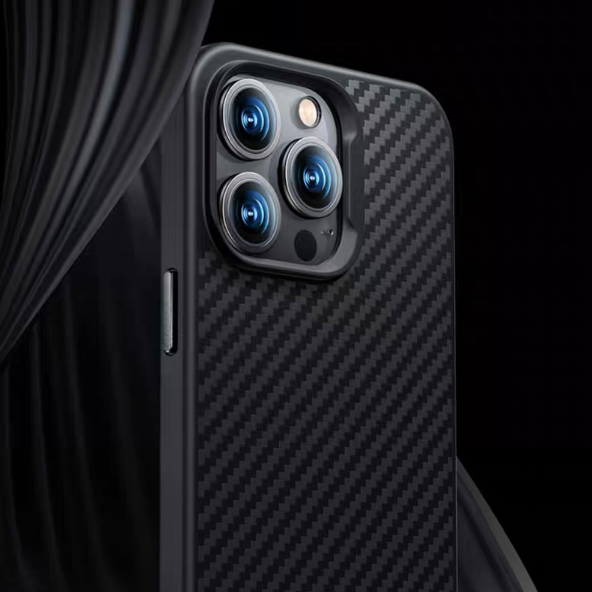 Aramid Fiber iPhone 14 Pro Max Case with MagSafe