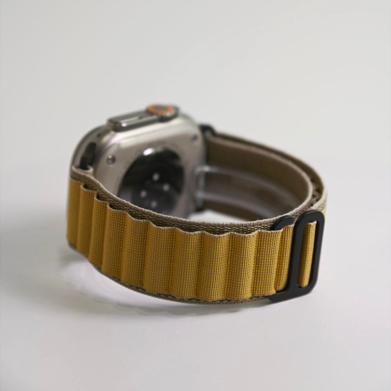 Apple Watch Alpine Loop#color_wheat