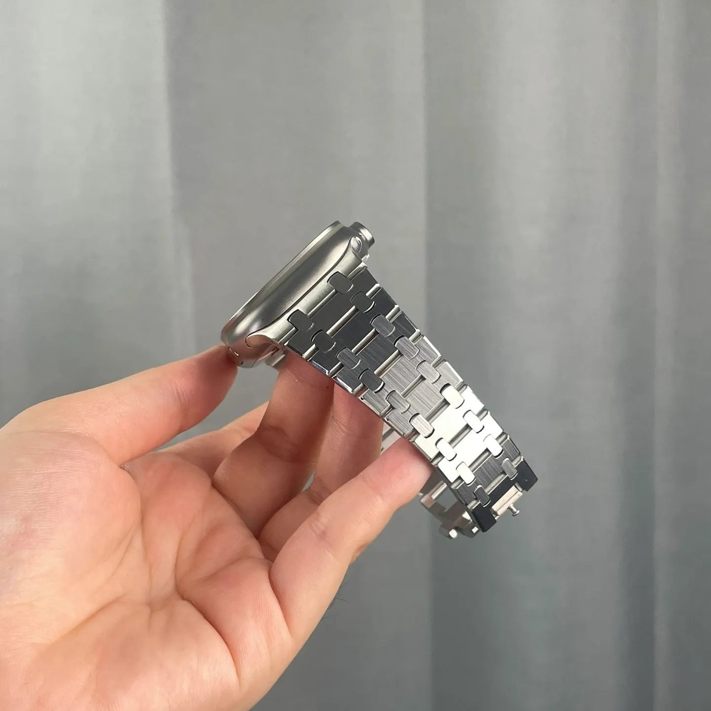 Apple watch oyster band best sale