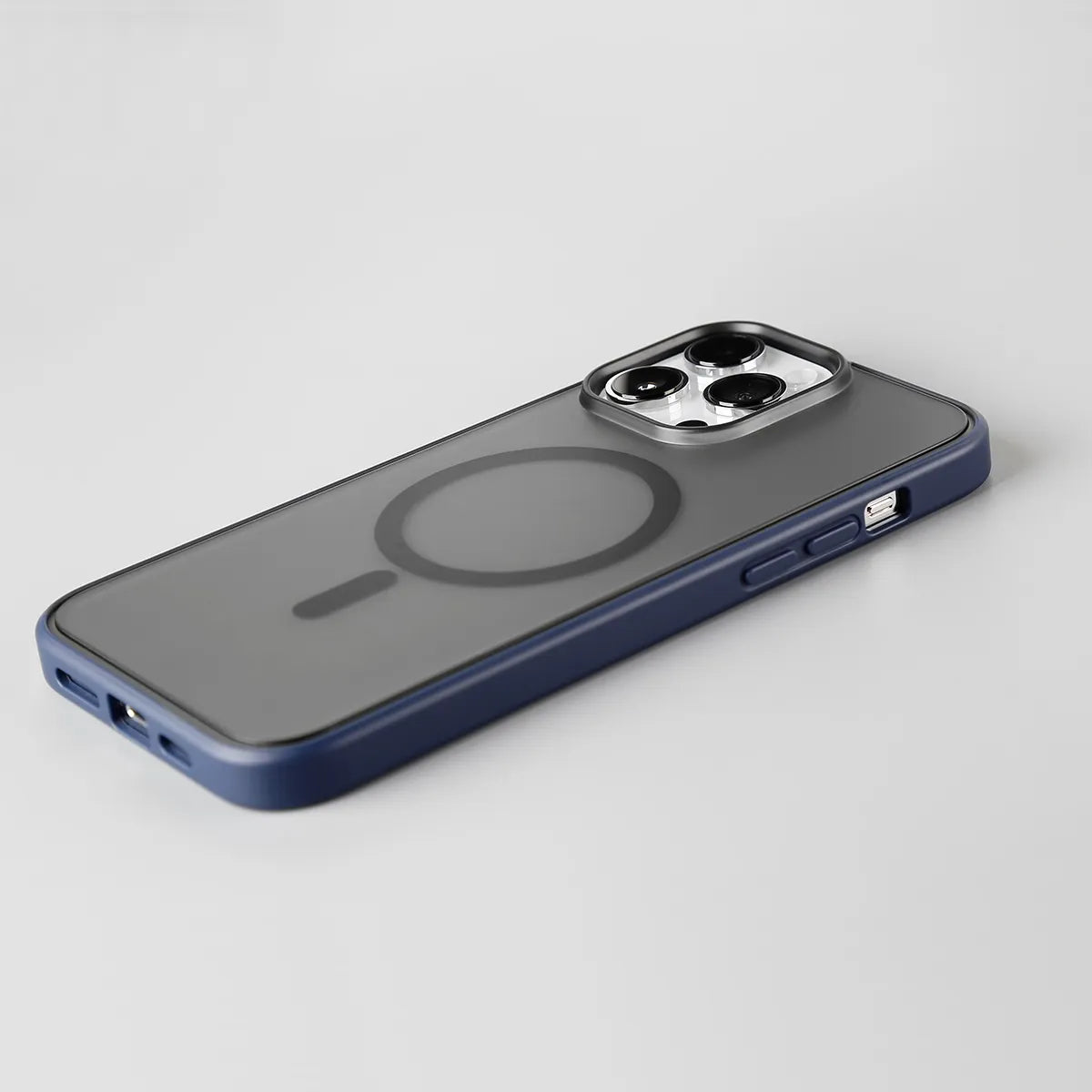 iPhone 13 Pro matte case with MagSafe - navy blue