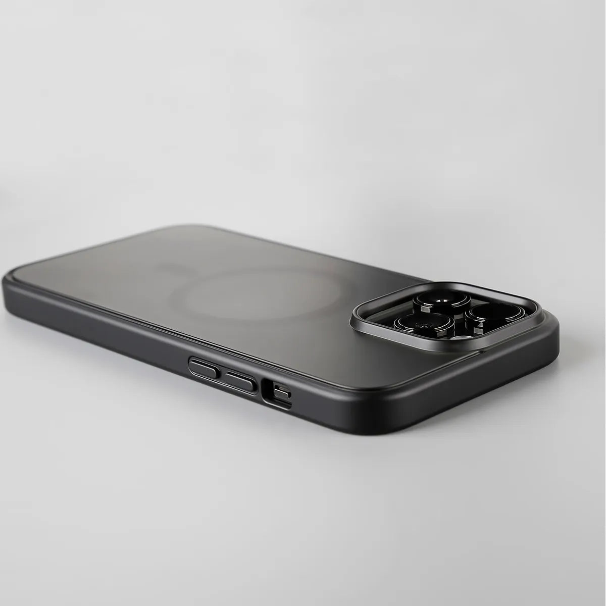 iPhone 13 Pro Max matte case with MagSafe - Black