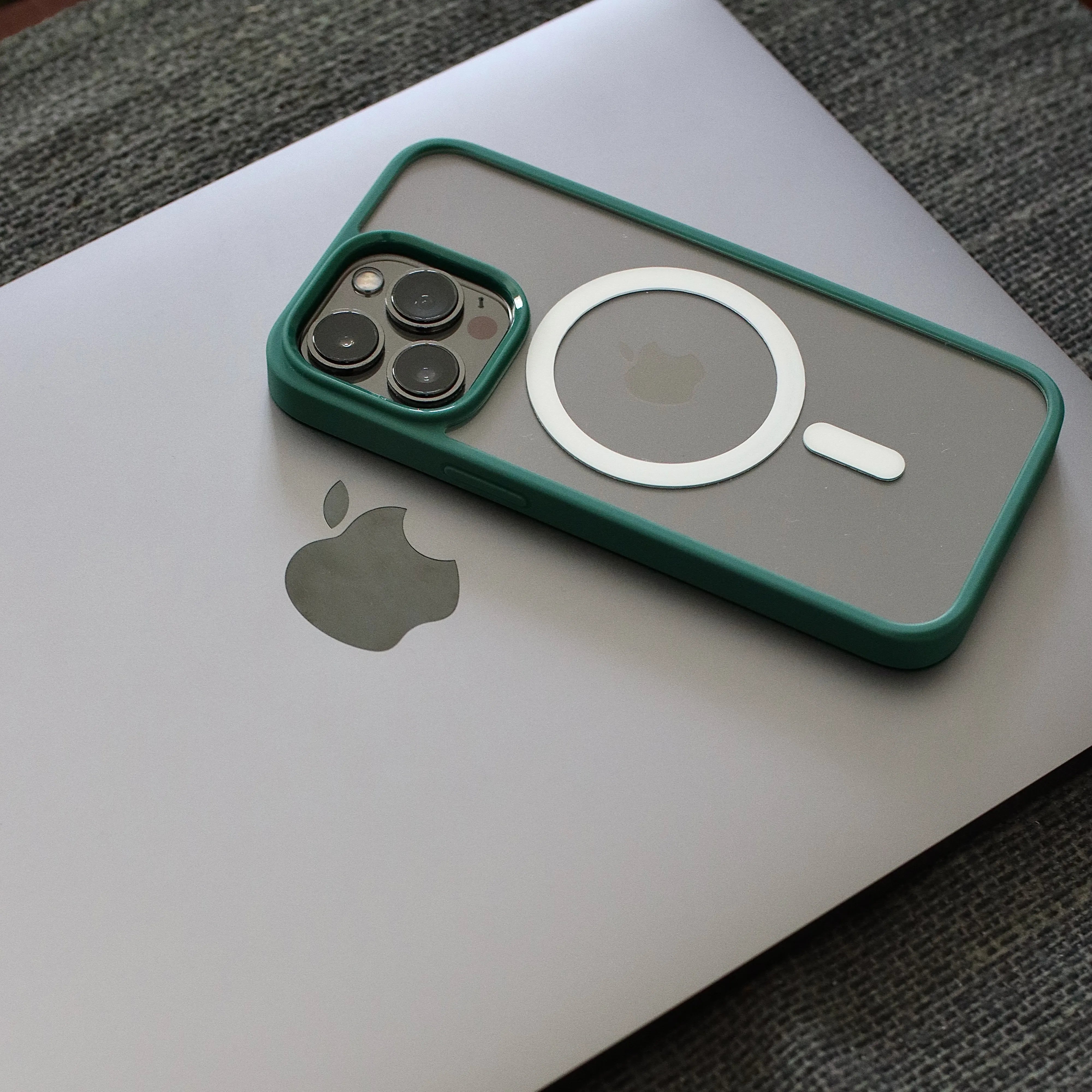 iPhone Clear Case with MagSafe | S01