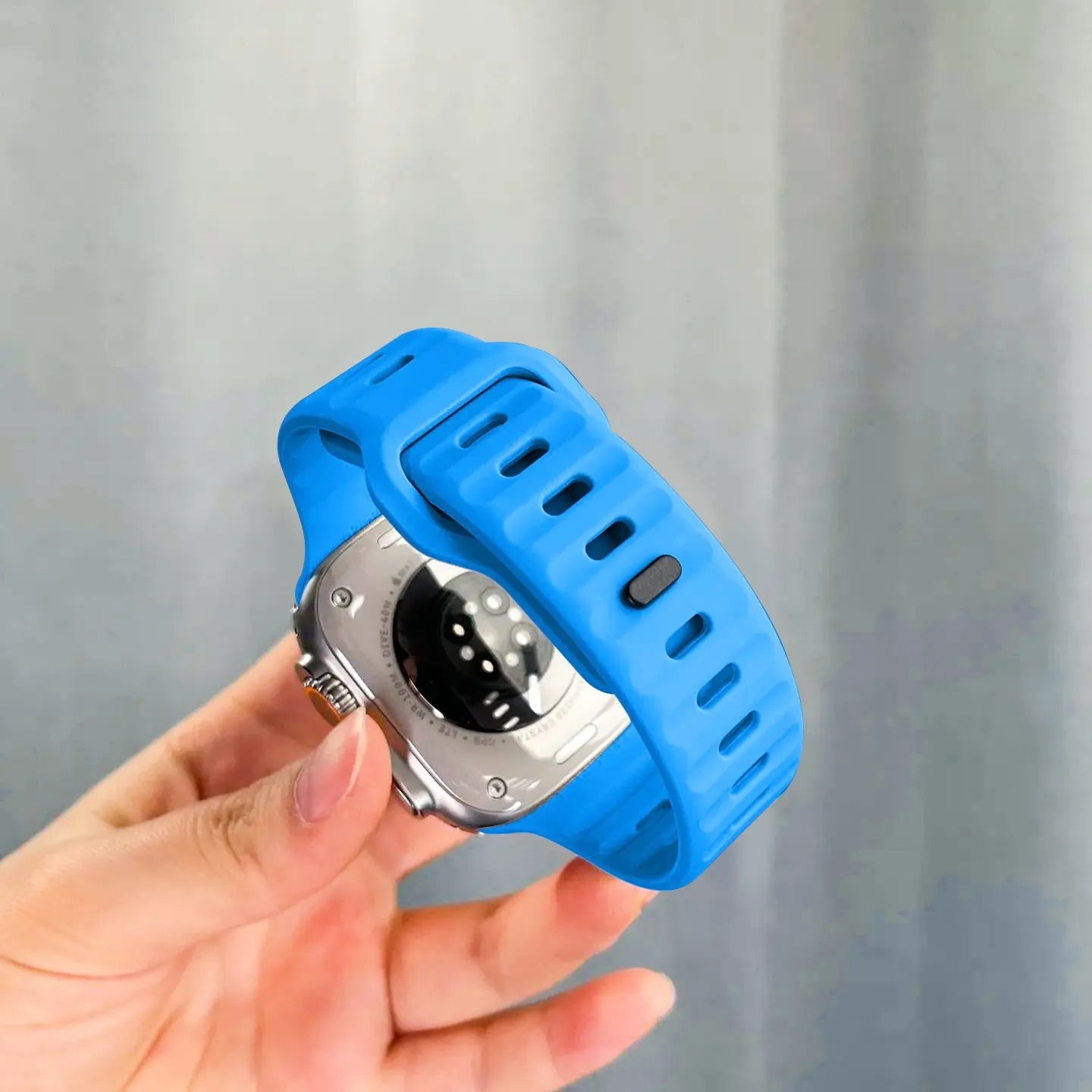 waterproof Apple Watch silicone band#color_electric blue