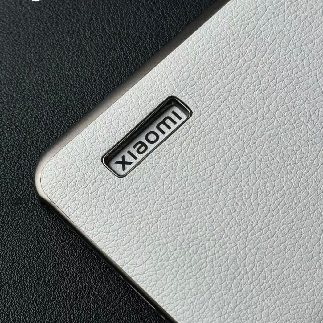 Xiaomi 14 Ultra Leather Case