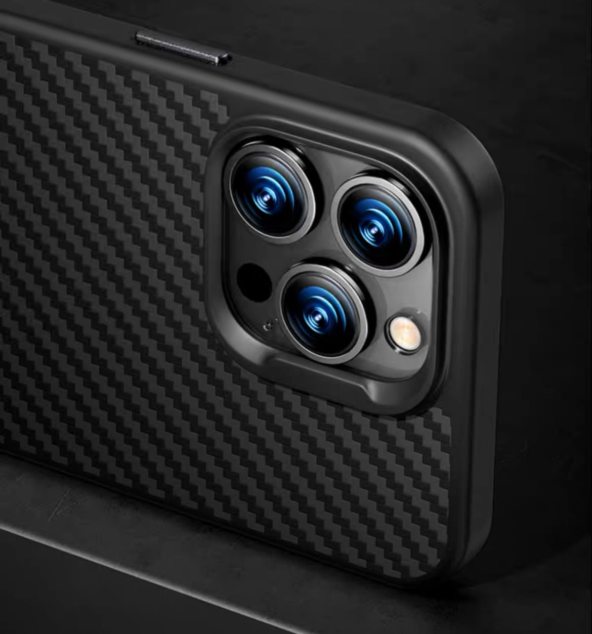 Aramid Fiber iPhone 14 Pro Case with MagSafe