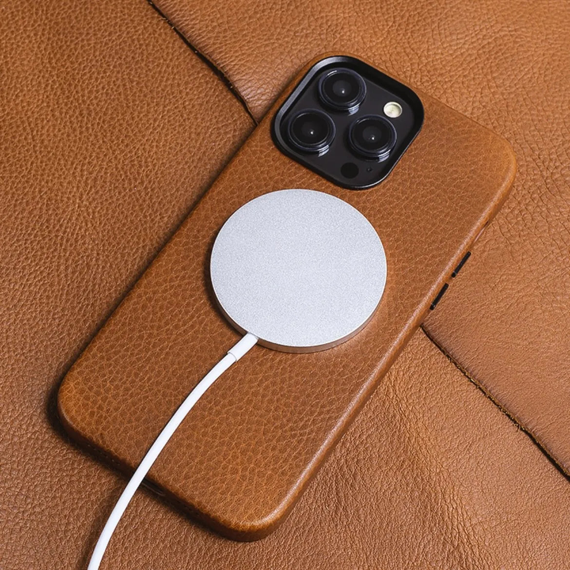 Leather iPhone Case with MagSafe | L03